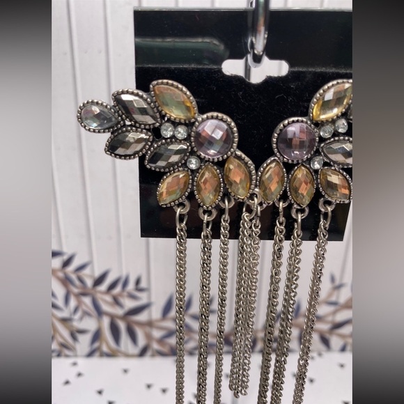 NEW Rhinestone Crusted Silver Toned Chain Tassel Earrings - Picture 2 of 7